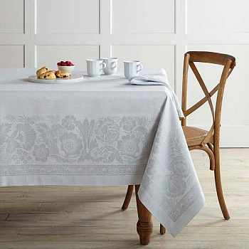 Скатерть жаккардовая "Лесной букет" 178*229